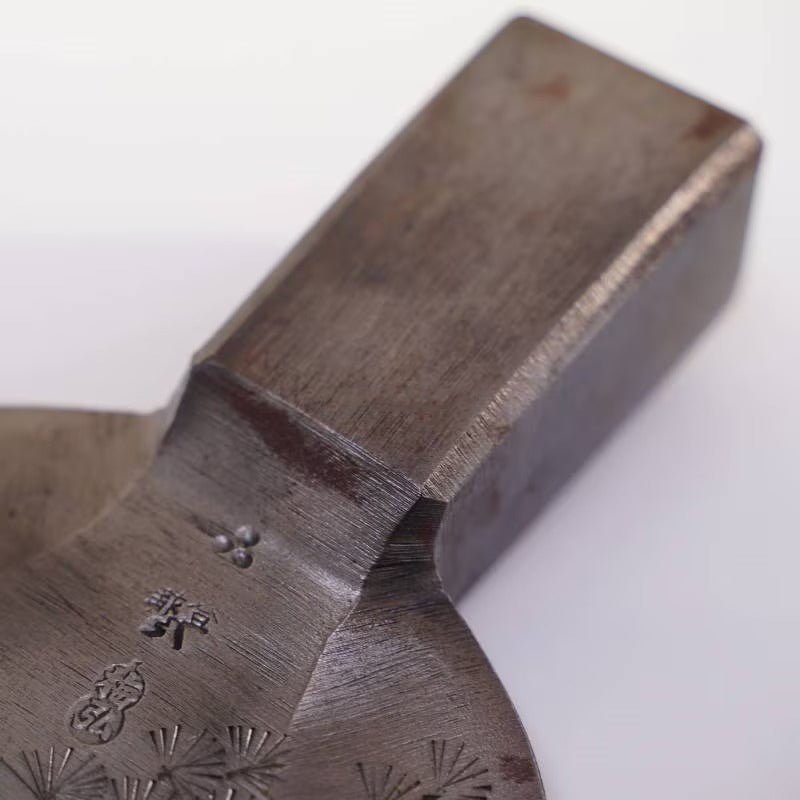 Herminette japonaise Chouna Umehiro – Ancien stock, finition polie