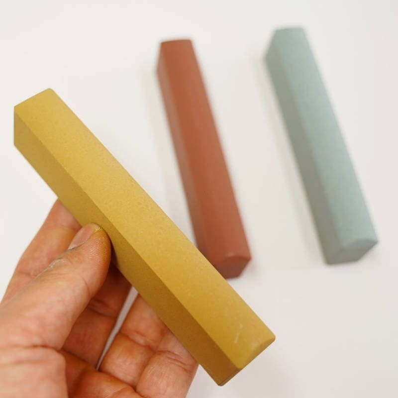 Naniwa Gōken Sharpening Stone – Curved Blades – Grit #220 / #1000 / #3000