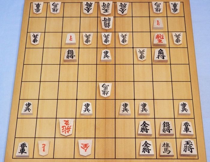Pièces de shogi en bois pressé – Aoka – Écriture lisible – Dos rouge – Débutant & enfant