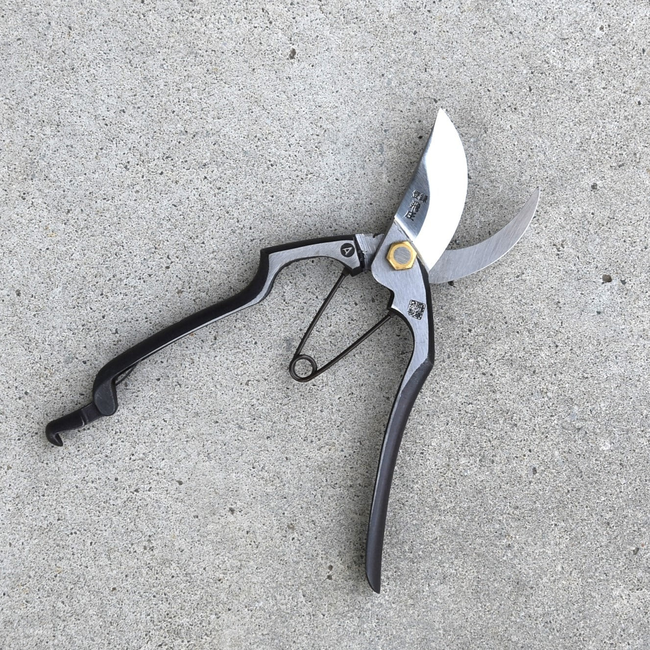 Sécateur japonais Tobisho A 200 mm – Acier Yasuki brasé – Léger & précis