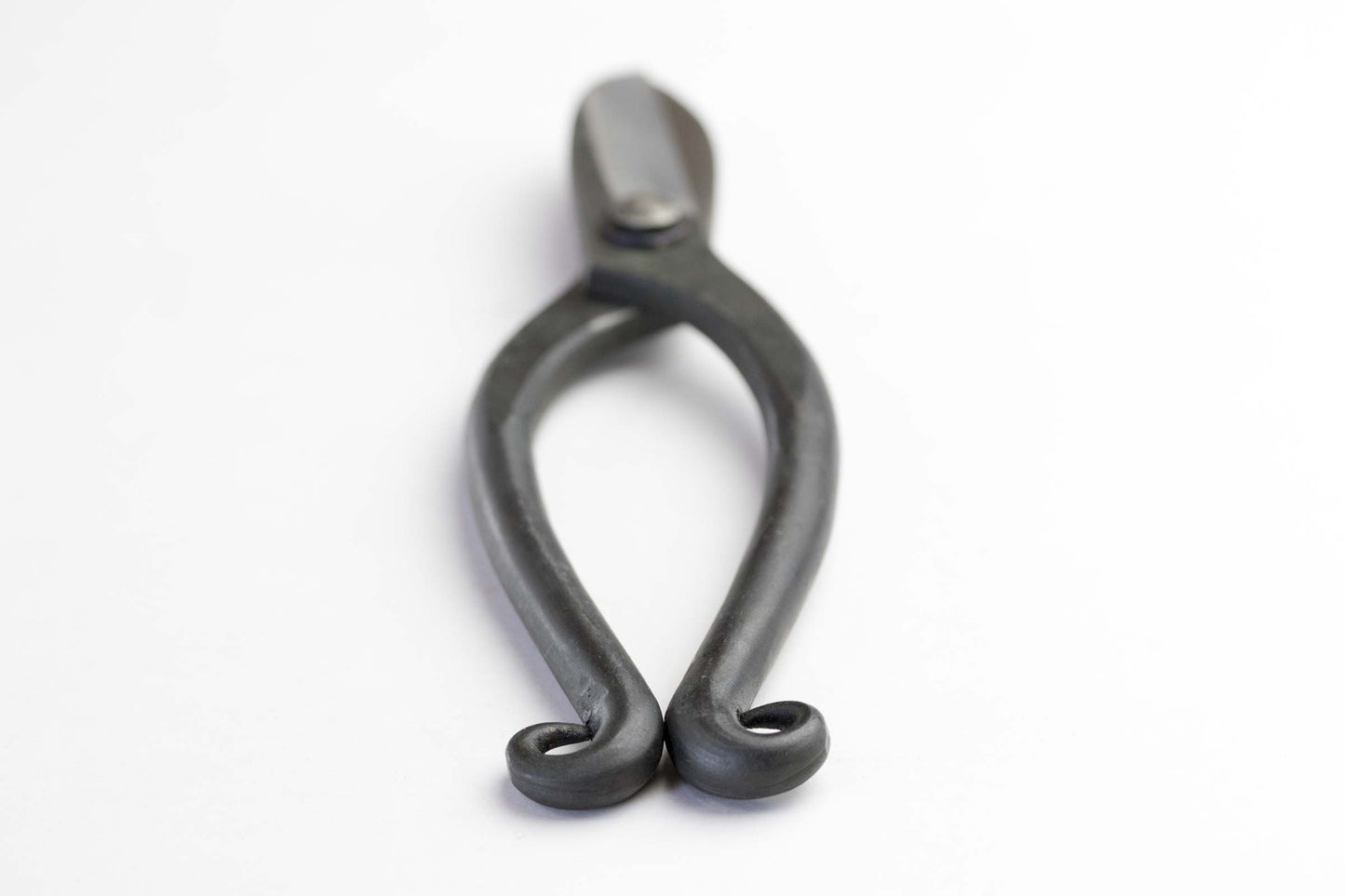 Ciseaux japonais noirs pour fleurs – Aogami n°2 – 165 mm ou 180 mm – Forgés main