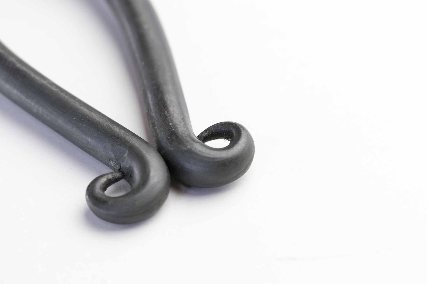 Ciseaux japonais noirs pour fleurs – Aogami n°2 – 165 mm ou 180 mm – Forgés main