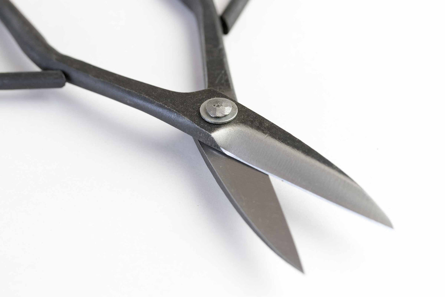 Ciseaux japonais 165 mm en acier Aogami n°2 – Forgés main
