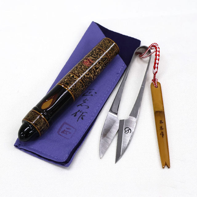 Ciseaux japonais coupe-fil 90 mm avec étui artisanal Masashi – laque urushi, poignée type canne de prestige – Japon