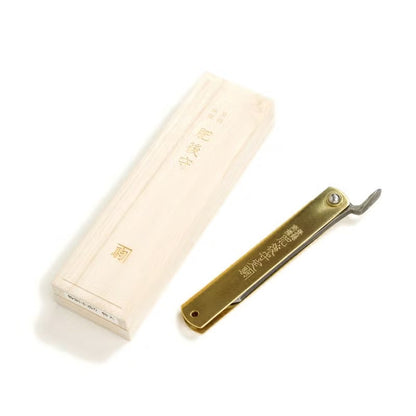 Cuchillo japonés Higonokami Sadakoma Aogami – Warikomi Tokudai de latón forjado a mano