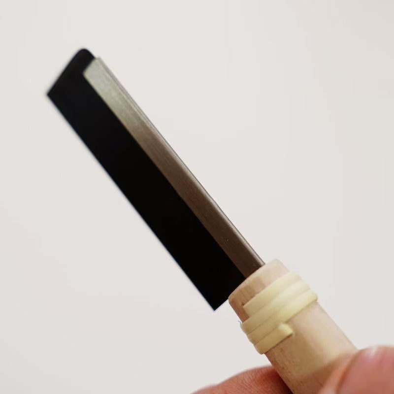 Scie japonaise ultra-fine Hishika – Épaisseur 0,1 mm – Coupe de haute précision