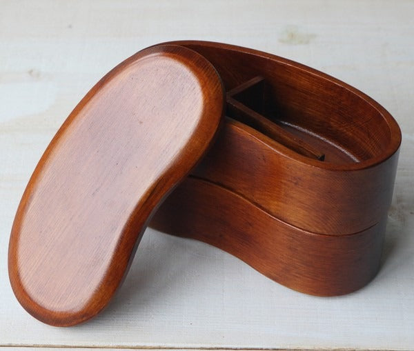 Boîte Bento Japonaise en Bois à Deux Étages Forme Haricot – Finition Brun Laqué