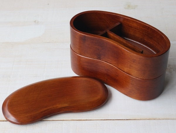 Boîte Bento Japonaise en Bois à Deux Étages Forme Haricot – Finition Brun Laqué