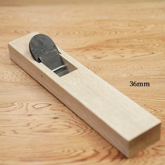 Rabot japonais Koganna Kensuke – Forgé au charbon – Acier Blue Steel #1