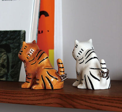 Figurine Tigre Tibétain en Porcelaine POST GENERAL | Objet Décoratif & Porte-Bagues