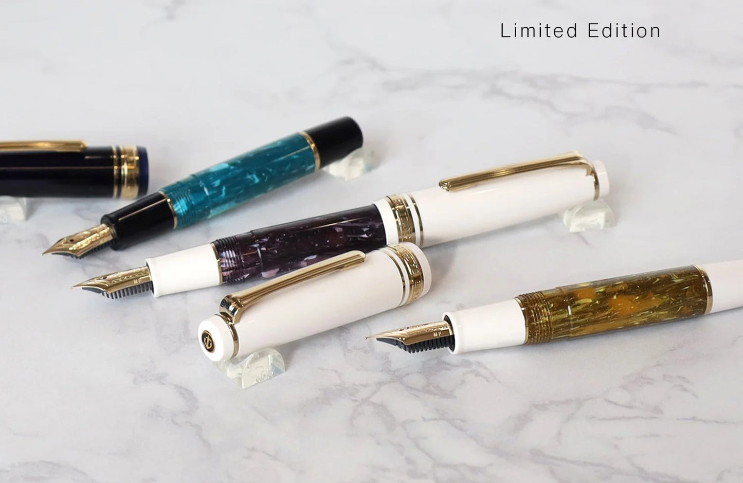 Stylo-plume compact Sailor Rencontre – Résine marbrée et plume or 14 K