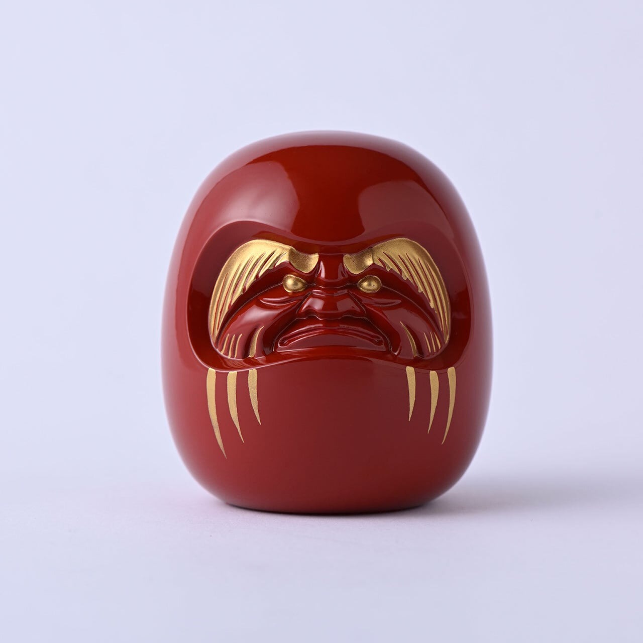 Daruma japonais porte-bonheur en métal laqué Ginzado | Objet décoratif traditionnel du Japon