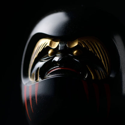 Daruma japonais porte-bonheur en métal laqué Ginzado | Objet décoratif traditionnel du Japon