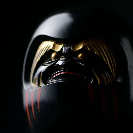 Daruma japonais porte-bonheur en métal laqué Ginzado | Objet décoratif traditionnel du Japon