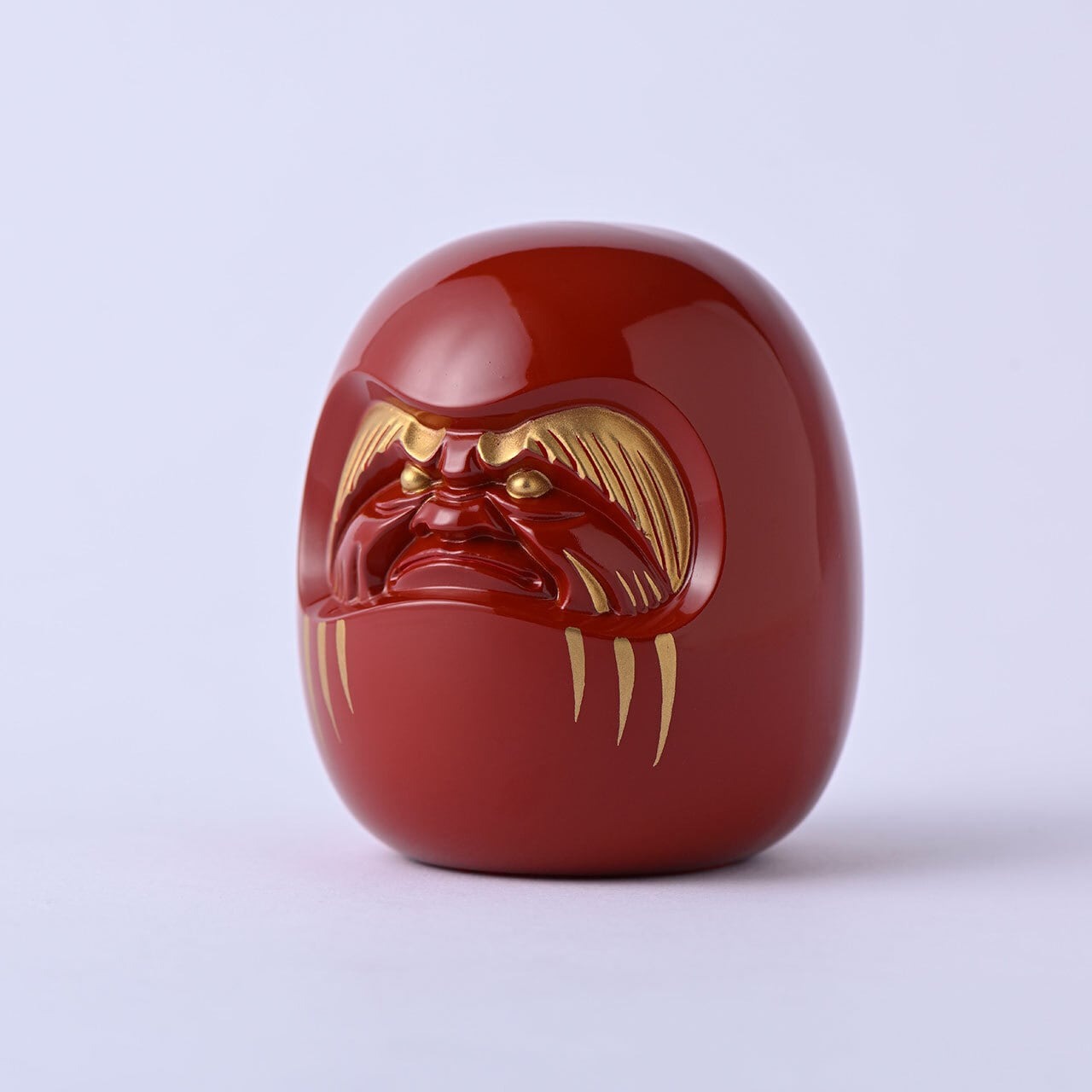 Daruma japonais porte-bonheur en métal laqué Ginzado | Objet décoratif traditionnel du Japon