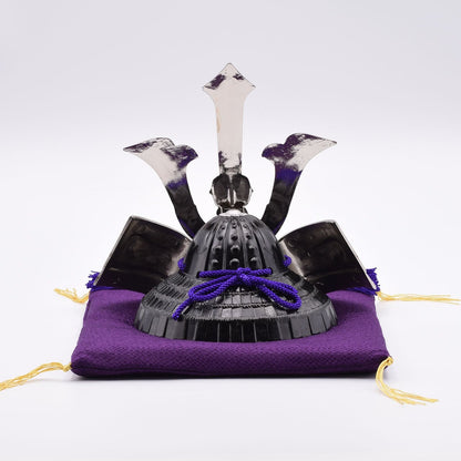 Casque de samouraï japonais Kusunoki Masashige Ginzado | Kabuto décoratif en métal fabriqué au Japon