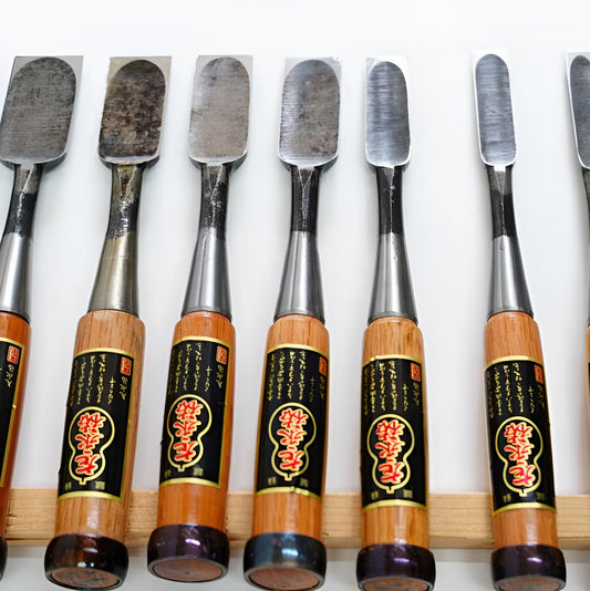 Ciseaux japonais d’assemblage Nagasuke Iwasaki – Acier blanc #2 – Série Bench Chisels