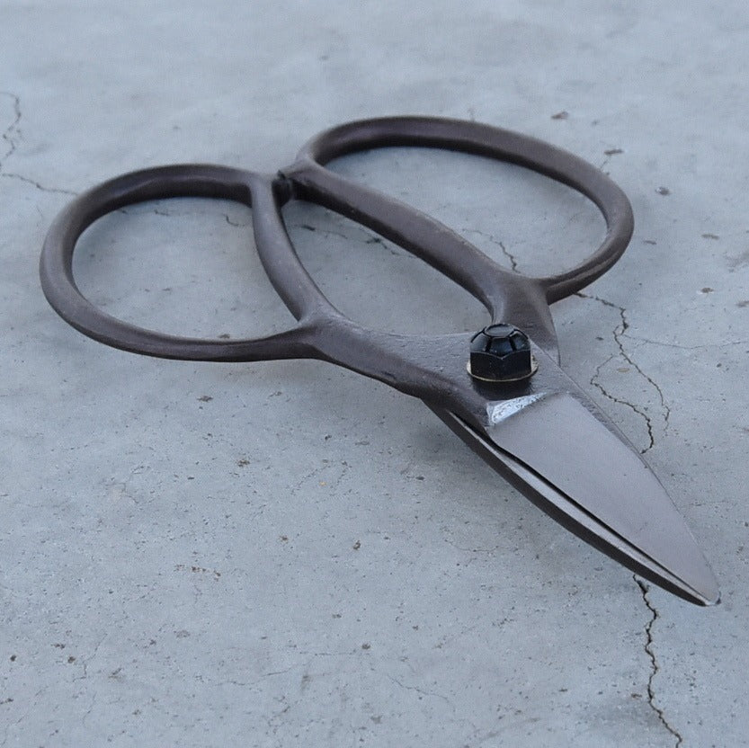 Ciseaux de jardin japonais forgés – 75 mm – Acier carbone – Fabrication traditionnelle