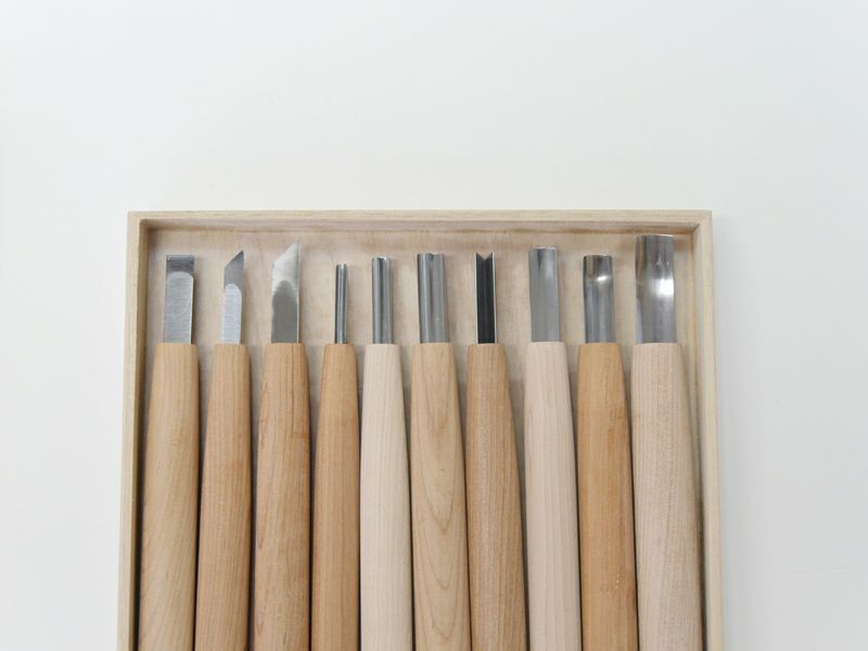 Professional 10-piece HSS Japanese carving tool set – Premium wooden case