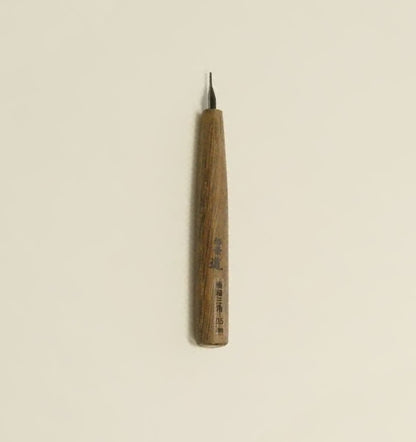 Ciseau japonais ultra fin triangulaire – Acier HSS – 0.5 mm – Sculpture de précision