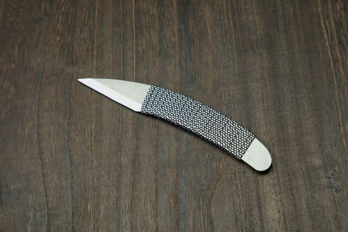 Couteau japonais Shinobigatana (Kiridashi moderne) – Acier HSS – Paracorde – Édition design primée