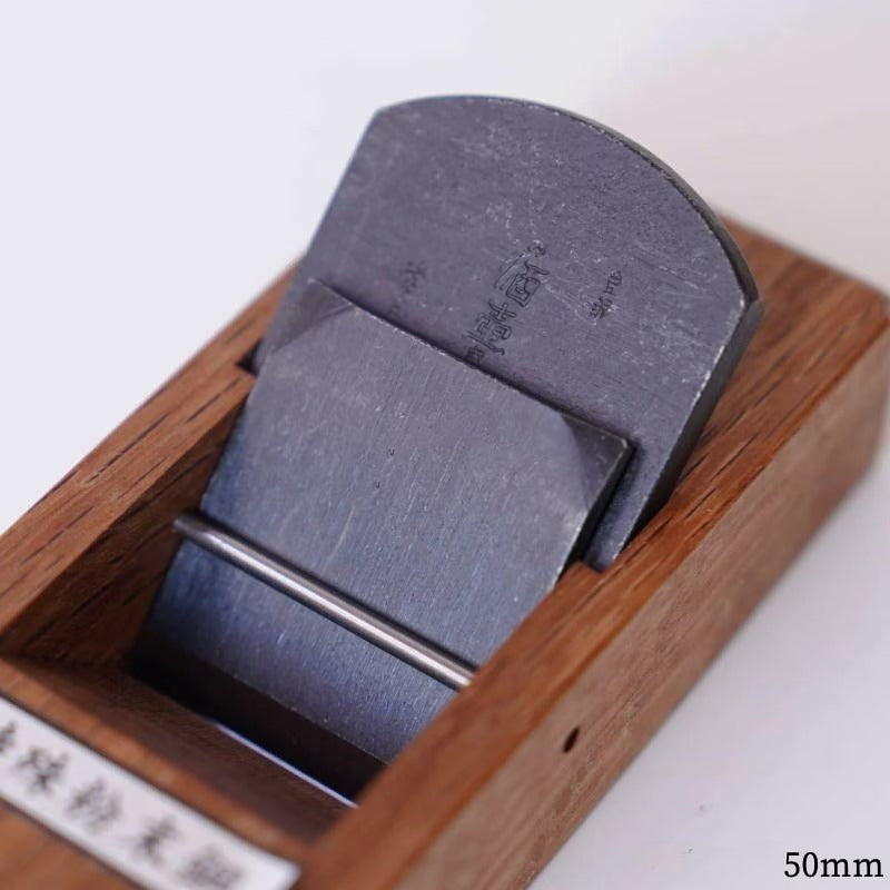 Small Japanese Jozaburo “Sakazuki” plane – Red oak body – 36 / 42 / 50 mm