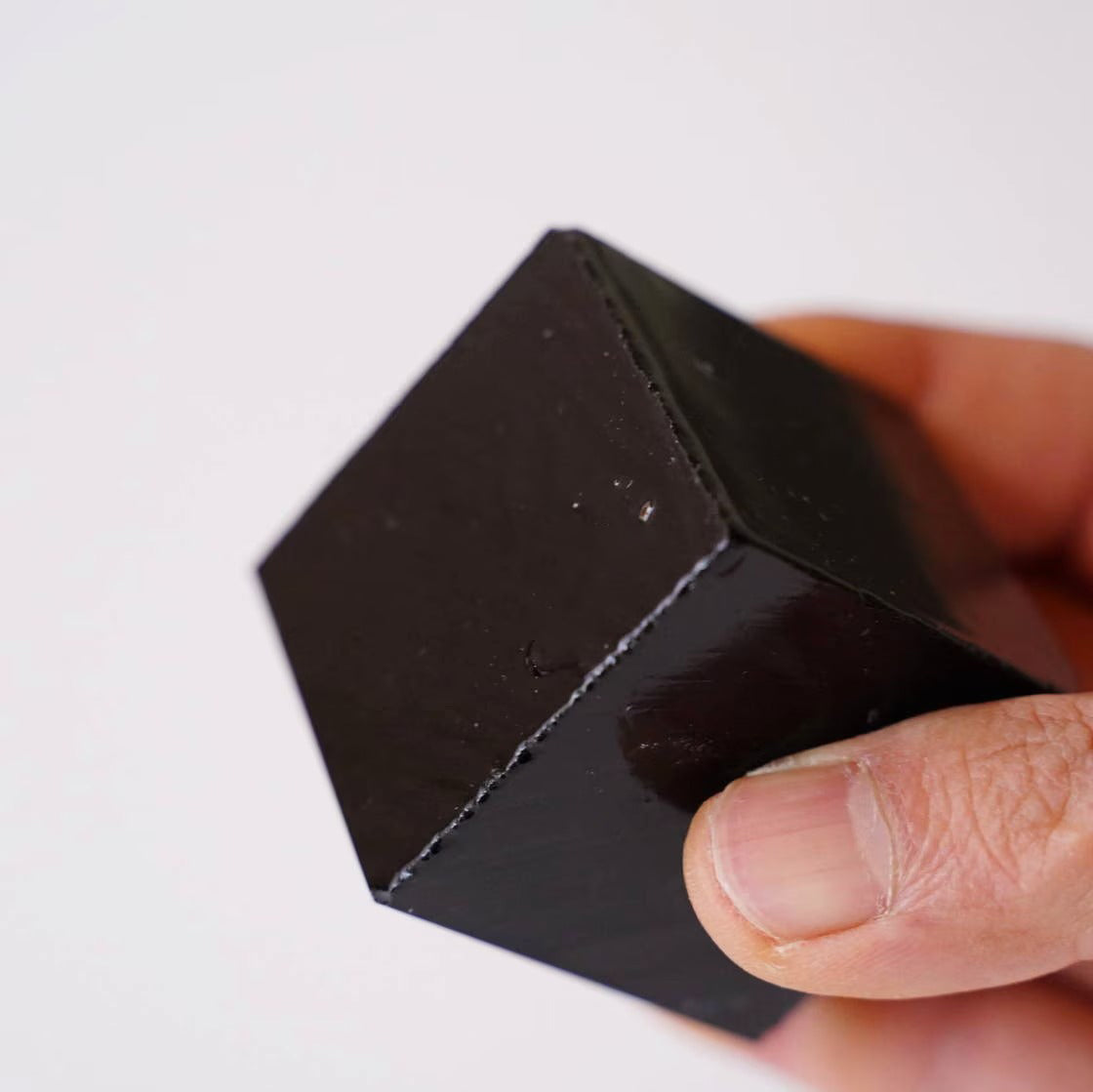 Pierre Nagura noire Kuro – Création de boue d’aiguisage