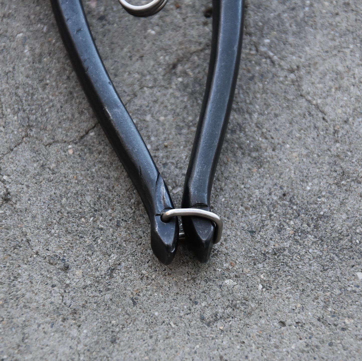 Ciseaux japonais de précision KUROCO – 75 mm – Acier Aogami – Avec arrêt de sécurité (droitier)