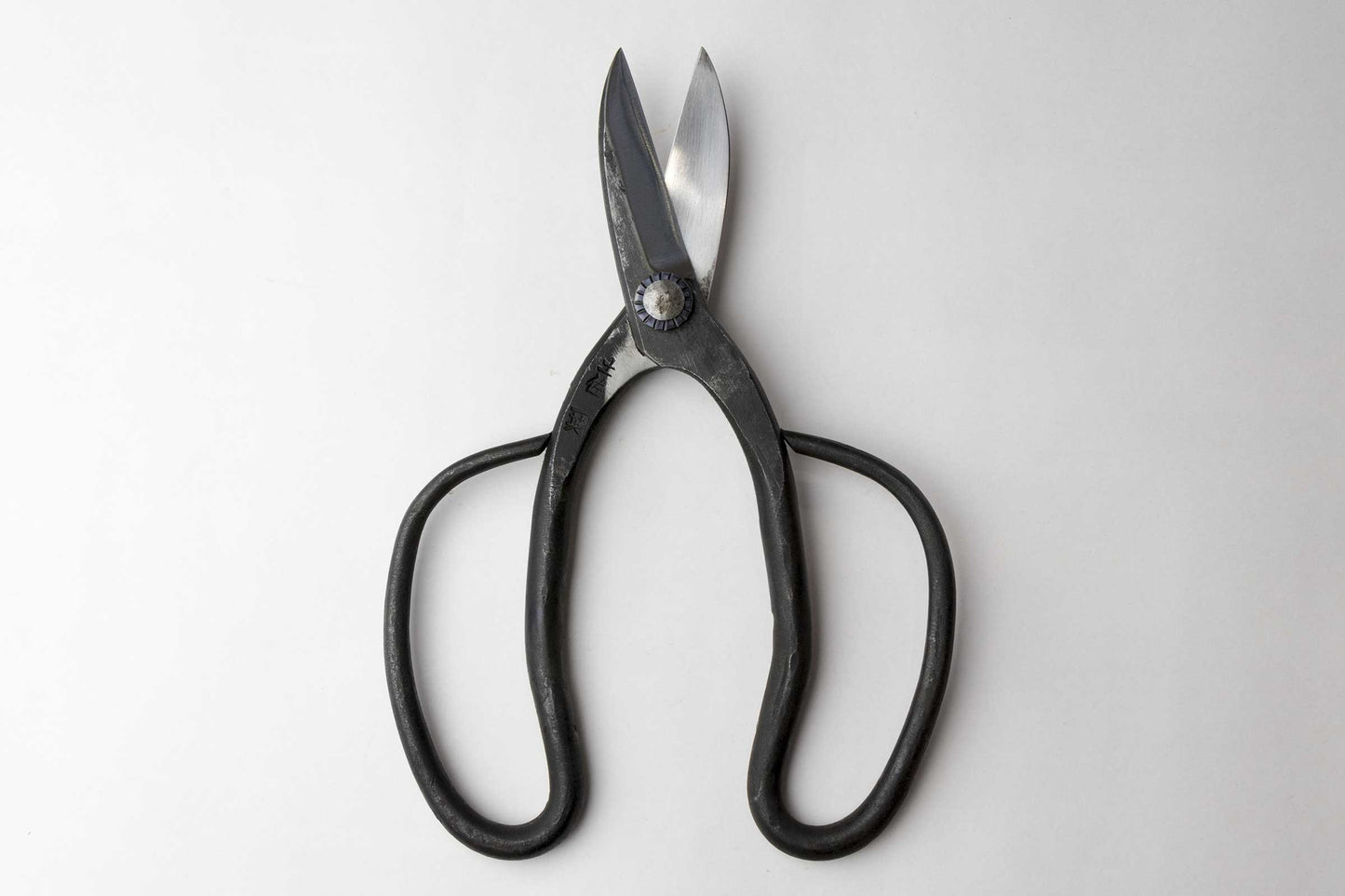 Kyoto Style Japanese Garden Shears – 210 mm Professional Pruner in Yasuki Blue Steel #2 (72 mm blade)