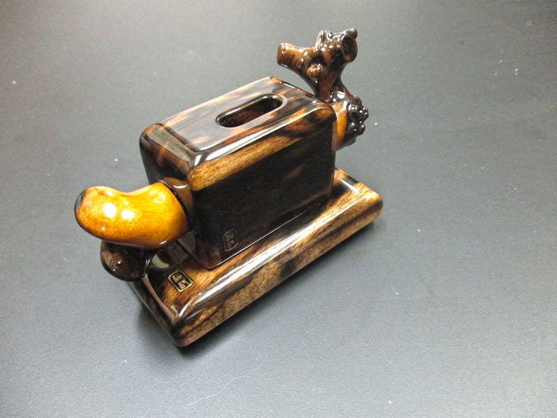 Japanese Handcrafted Counter in Black Persimmon Wood “Kurogaki” – Kujaku-moku Grain – Matsumura – Model on Base #4