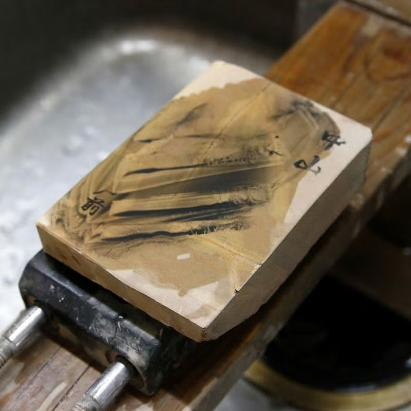 Pierre à Aiguiser Naturelle Kyoto Nakayama Akapin Tozen – Pierre de Finition Japonaise (Pièce Unique)