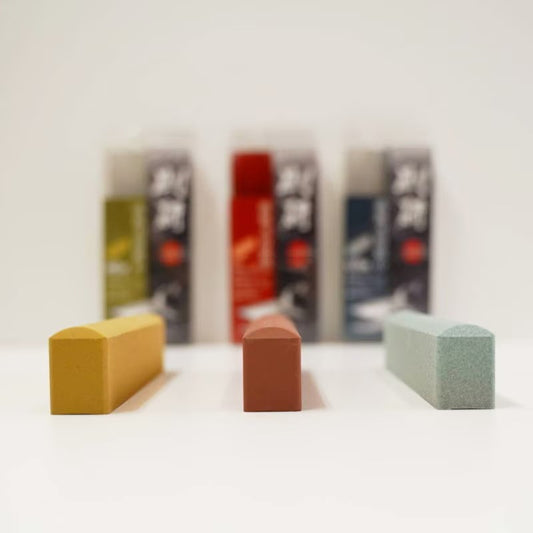 Pierre à aiguiser Naniwa Gōken – Lames courbes – Grains #220 / #1000 / #3000