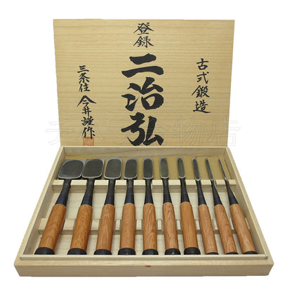 Set de Ciseaux à Bois Japonais Nijihiro – Oire Nomi Chanfrein 10 Pièces Manche Chêne Rouge