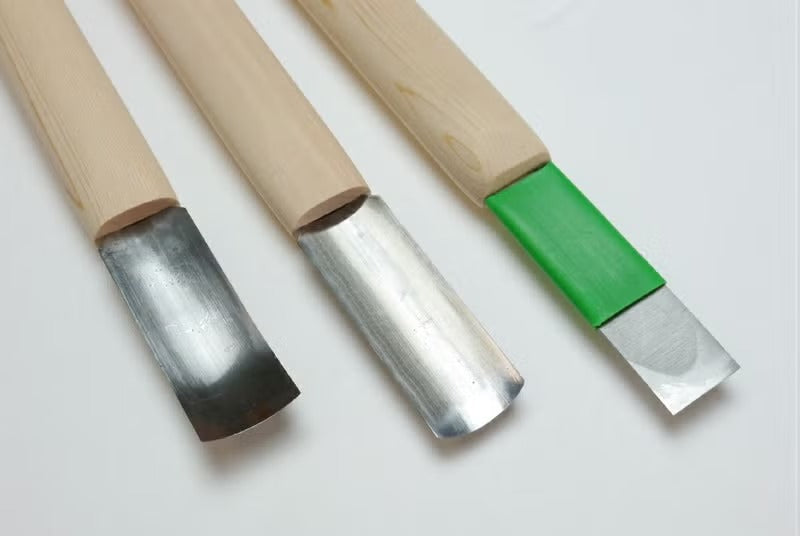 Ciseau japonais pour masque Noh – Acier HSS – Long reach – Sculpture profonde & intérieure
