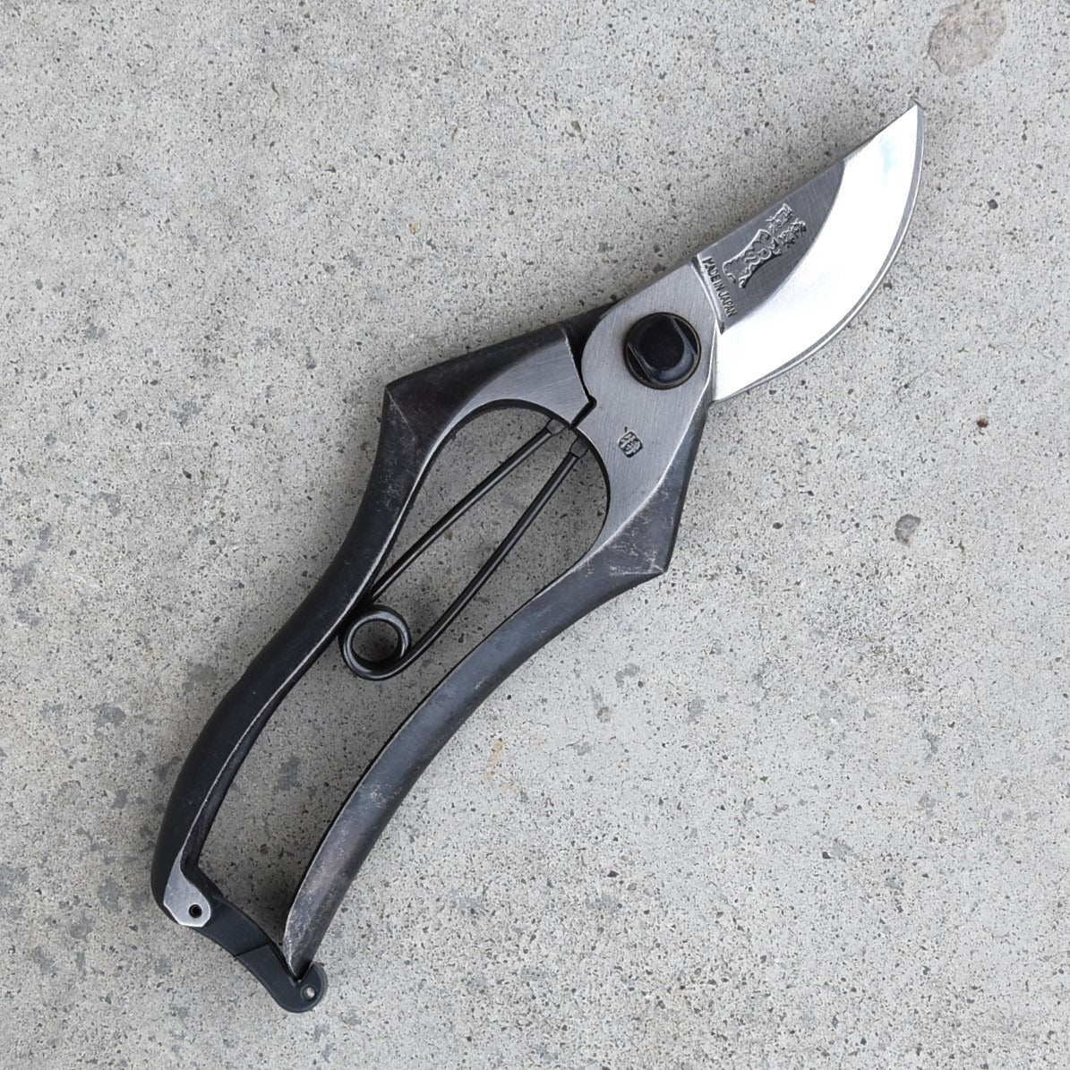 Sécateur japonais Ono Yoshii A-Type amélioré 200 mm – Acier spécial, poignée antidérapante