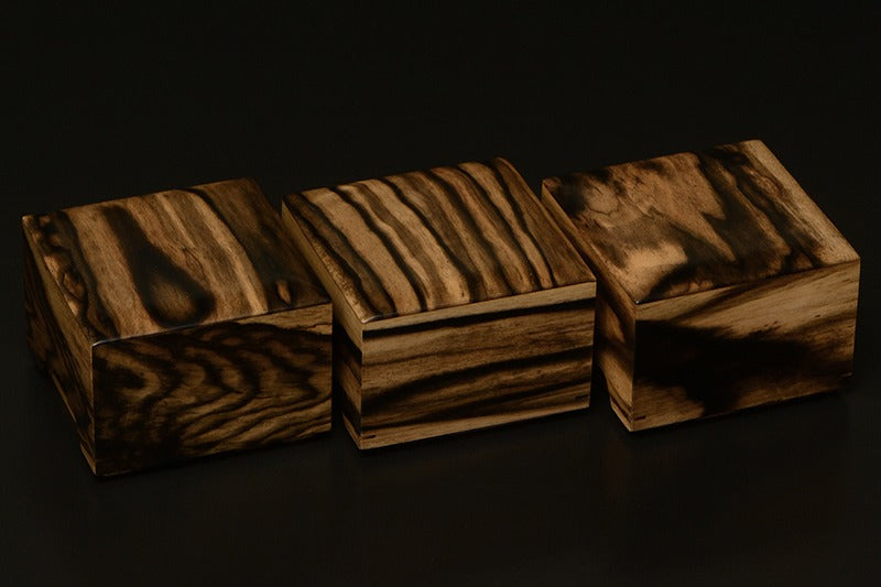 Boîte à pièces de shogi en kaki noir (Kurogaki) – Finition supérieure