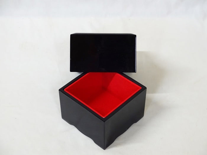 Boîte à pièces de shogi “Nin” – Signature Oyama Yasuharu 15e Meijin – Résine haut de gamme