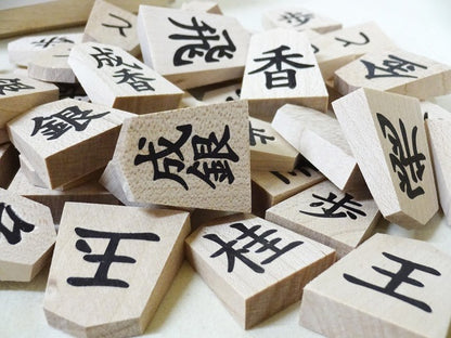 Pièces de Shogi japonaises en érable – Gravure pressée, écriture claire et lisible