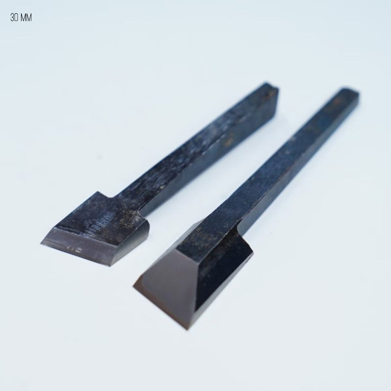 Suketsuna Tsukuriganna 2 lames – Rabot Japonais de Préparation – 18 / 21 / 30 mm