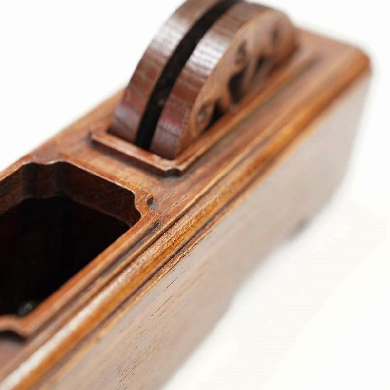 Cordeau traceur japonais traditionnel Sumitsubo “Kicchō” – Modèle trou – Bois de keyaki artisanal