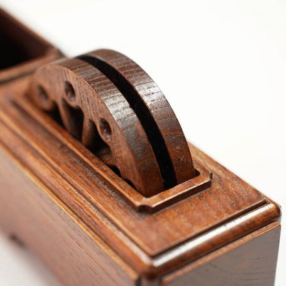 Cordeau traceur japonais traditionnel Sumitsubo “Kicchō” – Modèle trou – Bois de keyaki artisanal