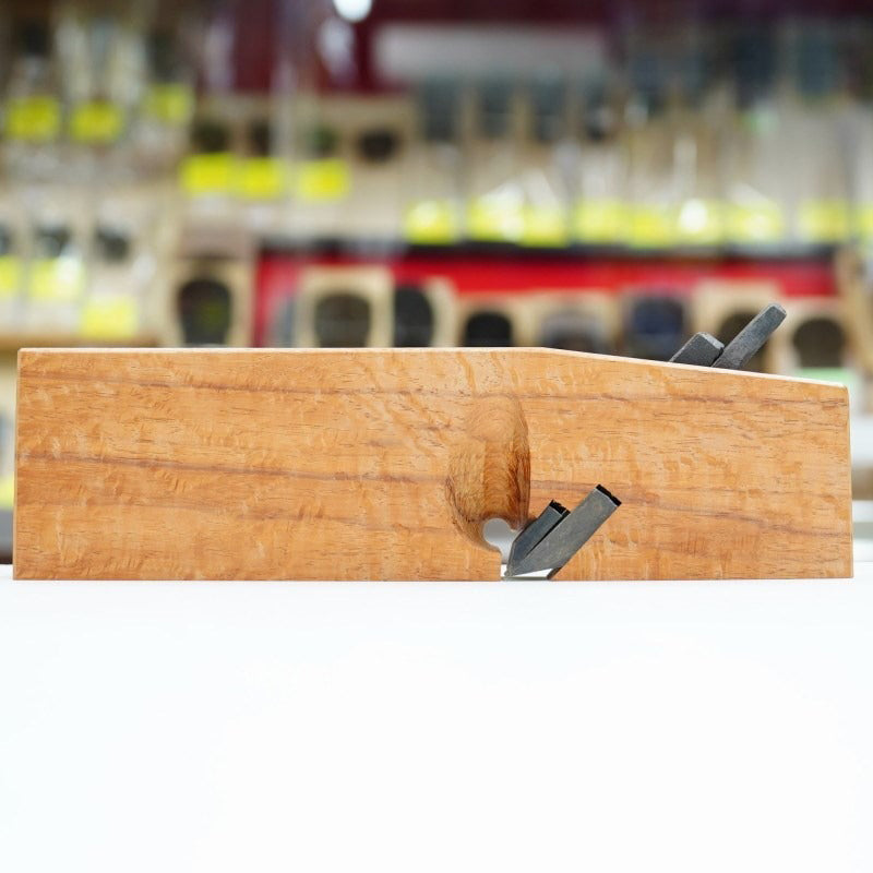 Umehiro Tosagata Tsukuriganna 24 mm – Japanese Plane – Red Oak Sole