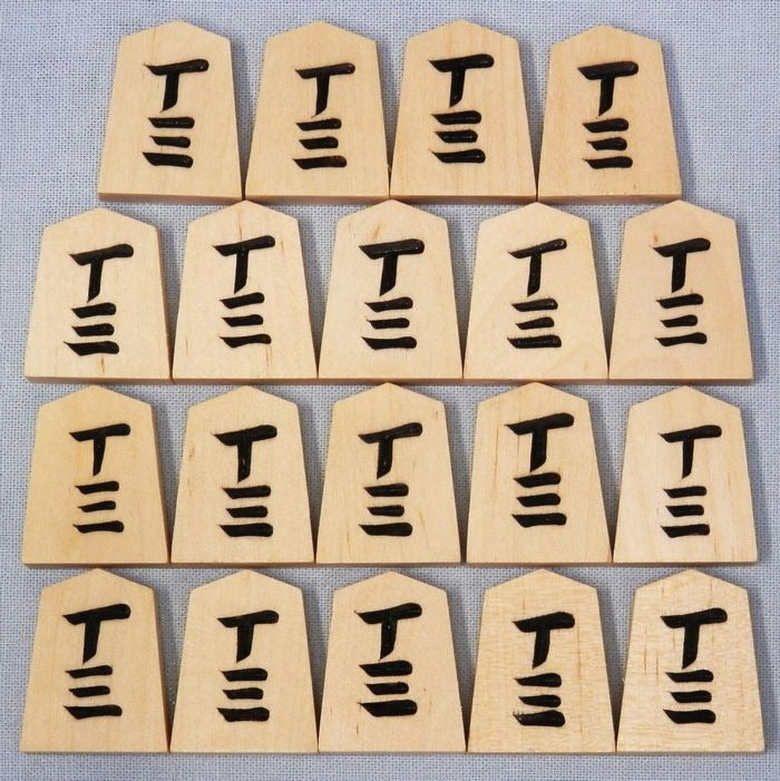 Wooden Shogi pieces engraved on both sides – Shinmaki-bori – Complete beginner set
