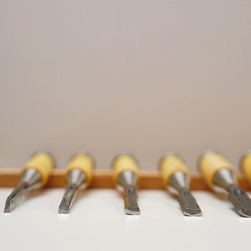 Coffret 10 Ciseaux à Bois Japonais Hyakuzo Uramaru – Oire Nomi Traditionnels en Acier Japonais