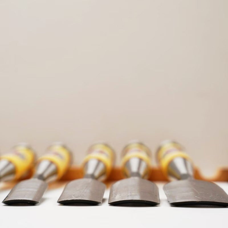 Coffret 10 Ciseaux à Bois Japonais Hyakuzo Uramaru – Oire Nomi Traditionnels en Acier Japonais